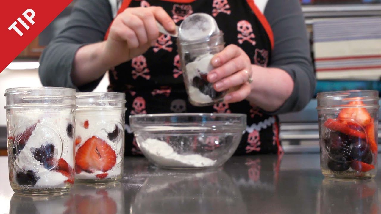 How to Bake Cakes in a Jar - CHOW Tip