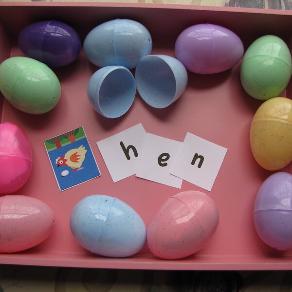 Phonics Teaching Games - Phon-Egg Surprise